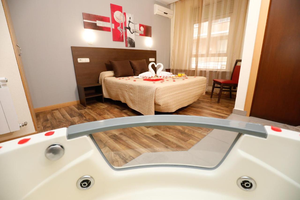 Hostal Conde David Саламанка Экстерьер фото